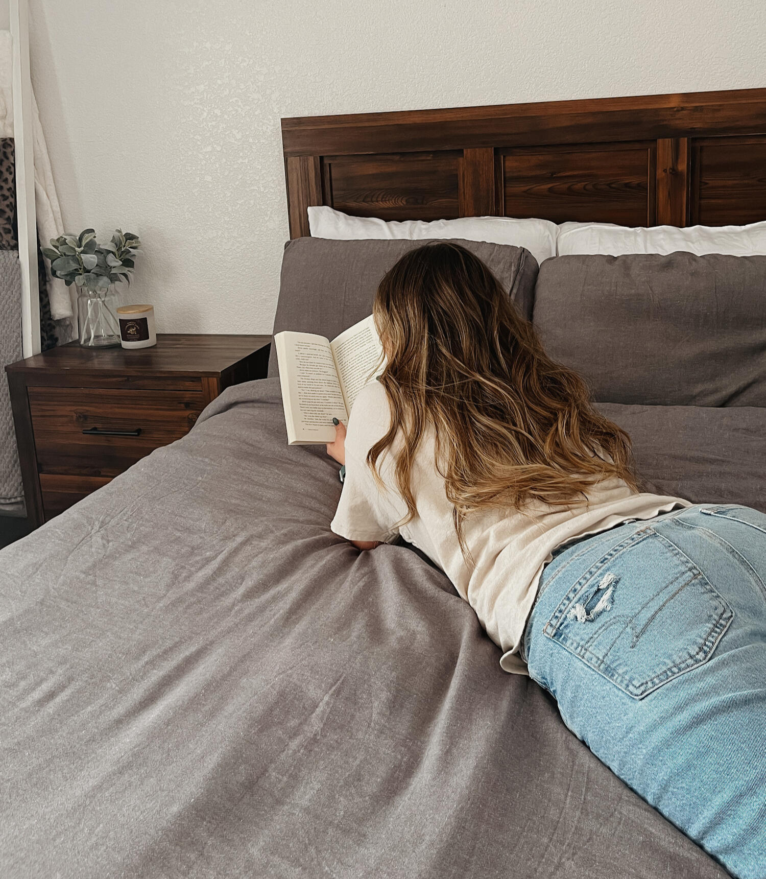 Carina Gaskell Carina Gaskell is a Philippine-based author of heartfelt contemporary romance books. Her stories feature sweet and swoon-worthy heroes, strong heroines, and a lovable cast of side characters. She loves indulgent wish-fulfillment romances, Happy Ever Afters